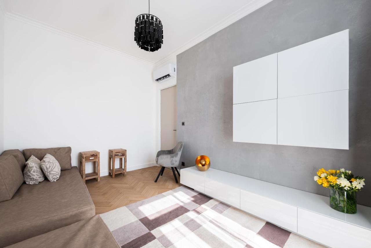 Luxury Apartment With A Balcony And A Terrace Prága Kültér fotó
